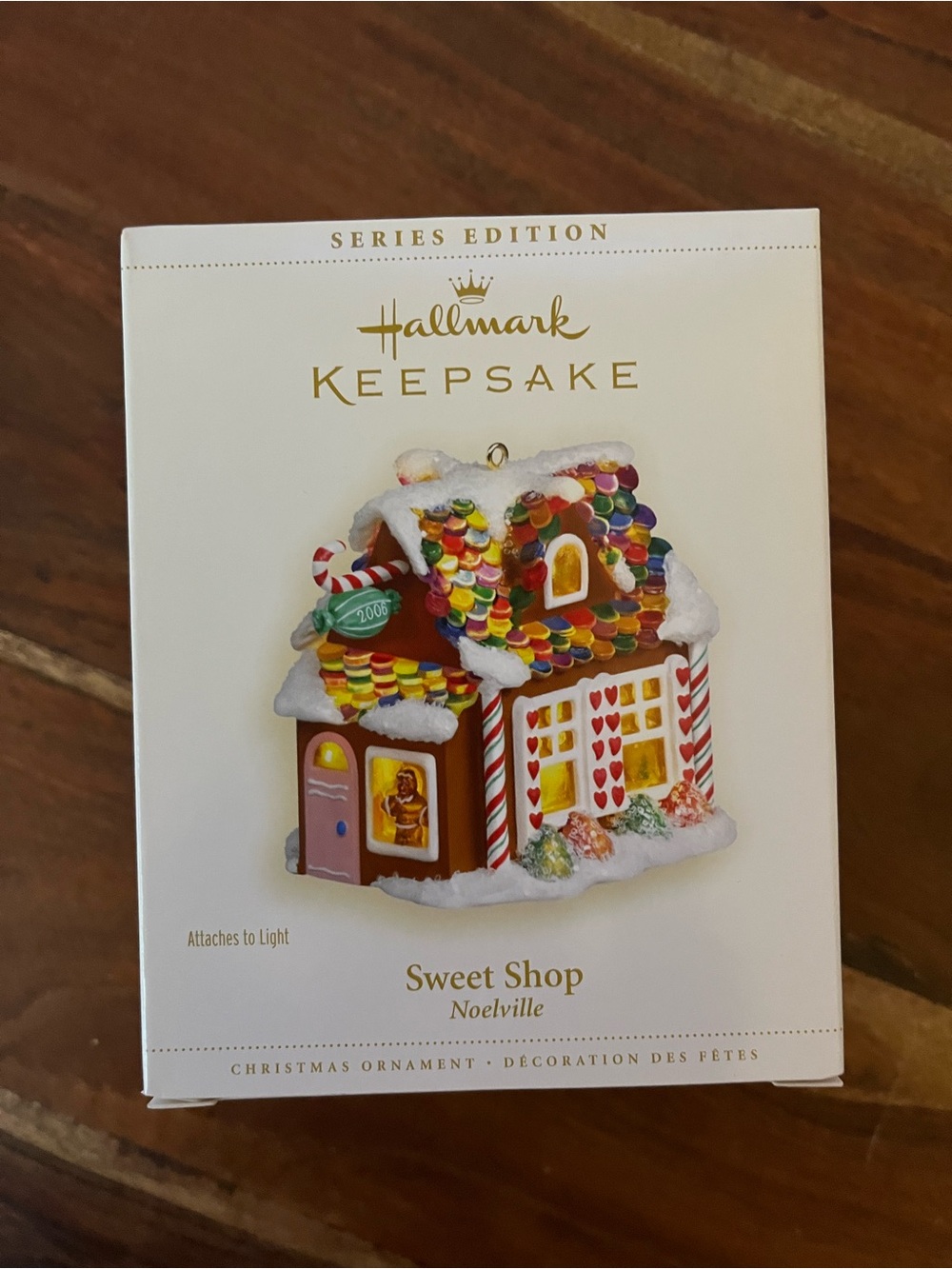 Hallmark Keepsake Ornament 2006 Sweet Shop Noelville Light Up Gingerbread House